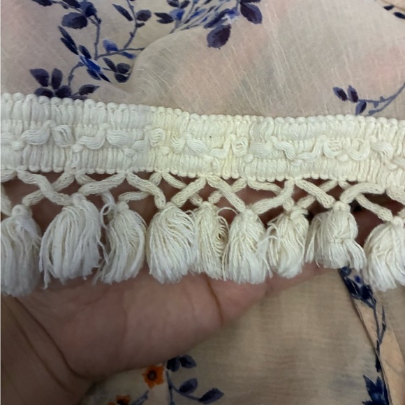 I Joah Floral Sleeveless Kimono with Tassel Hem M - Picture 9 of 10